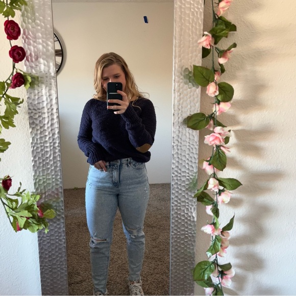 Women’s BDG Size Small Navy Sweater with Brown Elbow Accents - Picture 4 of 7